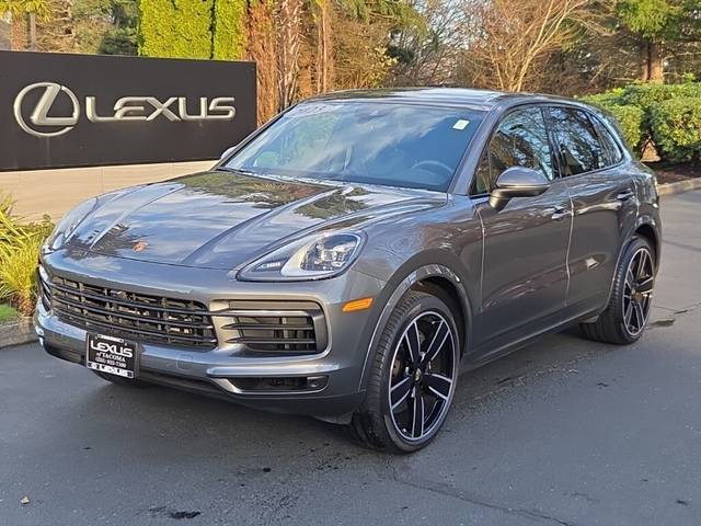 2023 Porsche Cayenne Platinum Edition AWD photo