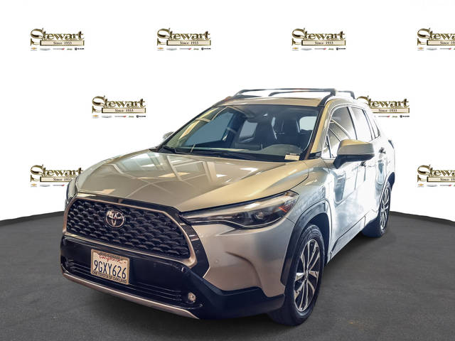 2023 Toyota Corolla Cross XLE AWD photo