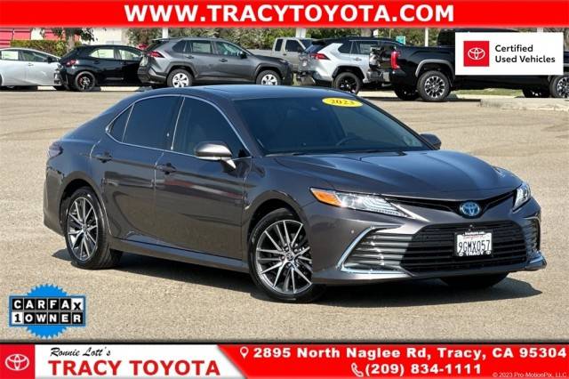 2023 Toyota Camry Hybrid XLE FWD photo