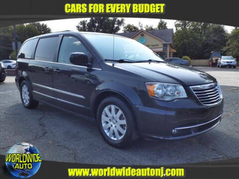 2015 Chrysler Town and Country Touring FWD photo