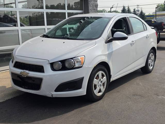 2015 Chevrolet Sonic LS FWD photo