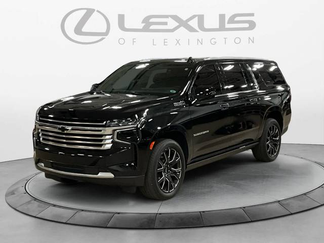 2023 Chevrolet Suburban High Country 4WD photo