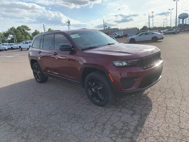 2023 Jeep Grand Cherokee Altitude 4WD photo