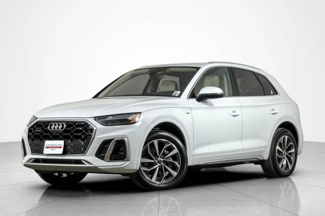 2023 Audi Q5 S line Premium Plus AWD photo