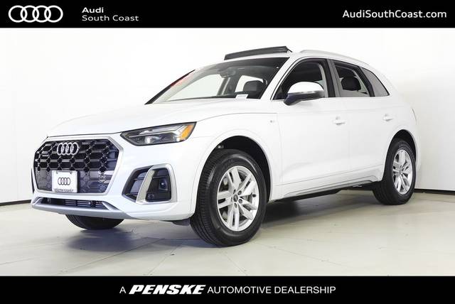 2023 Audi Q5 S line Premium AWD photo