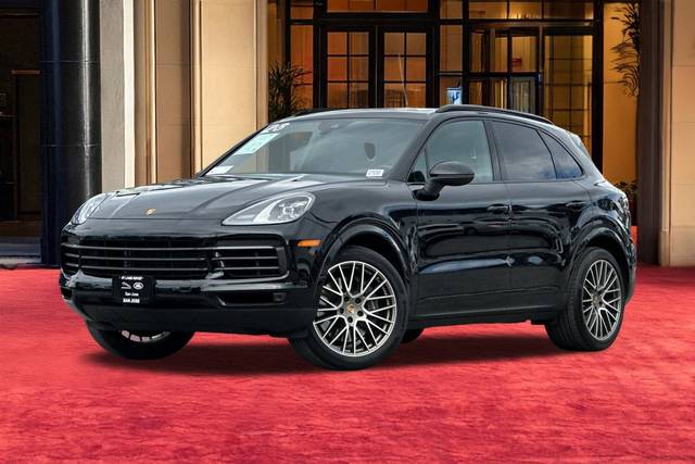 2023 Porsche Cayenne Platinum Edition AWD photo