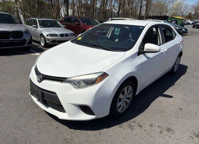 2015 Toyota Corolla LE FWD photo