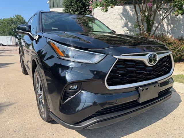 2021 Toyota Highlander XLE AWD photo