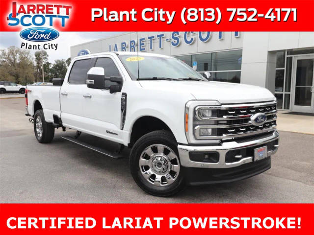 2023 Ford F-250 Super Duty LARIAT 4WD photo