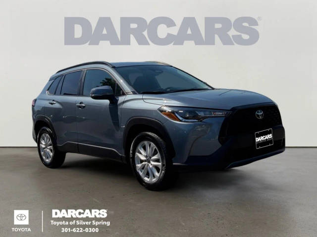 2023 Toyota Corolla Cross LE AWD photo