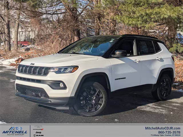 2023 Jeep Compass Altitude 4WD photo