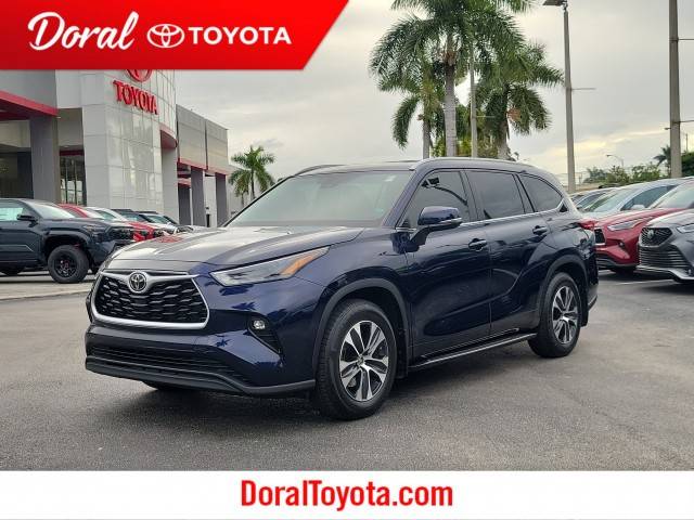 2023 Toyota Highlander XLE FWD photo