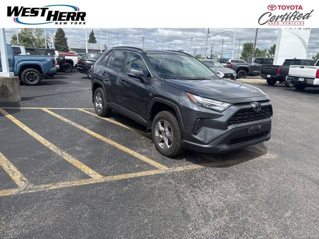 2023 Toyota RAV4 XLE AWD photo