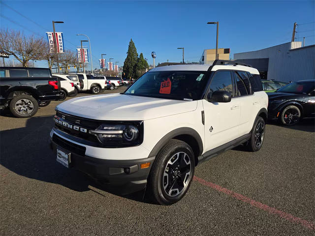 2023 Ford Bronco Sport Outer Banks 4WD photo