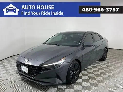 2023 Hyundai Elantra SEL FWD photo