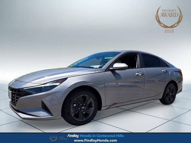 2023 Hyundai Elantra SEL FWD photo