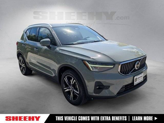 2023 Volvo XC40 Plus Bright Theme AWD photo