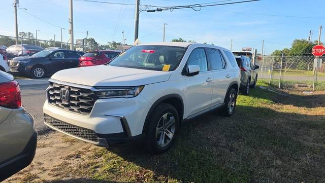 2023 Honda Pilot EX-L 7 Passenger FWD photo
