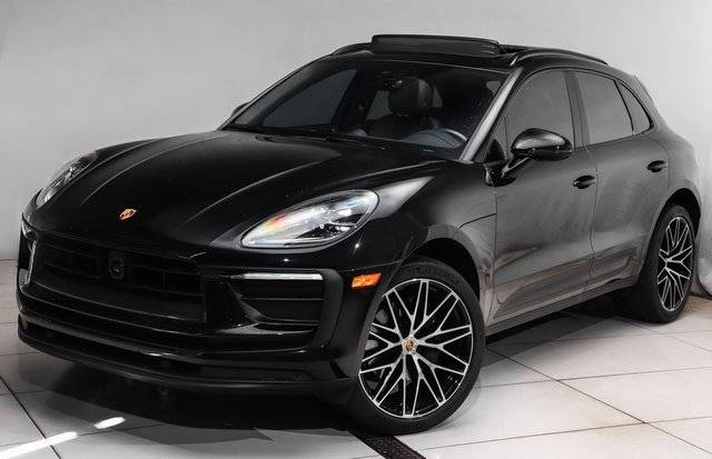 2023 Porsche Macan T AWD photo