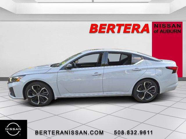 2023 Nissan Altima 2.5 SR FWD photo
