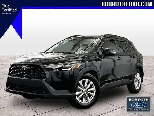 2023 Toyota Corolla Cross LE AWD photo
