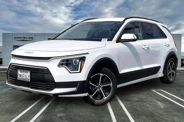 2023 Kia Niro EX FWD photo