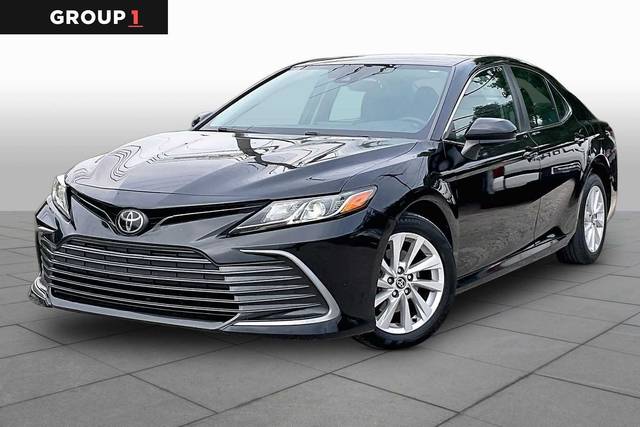 2022 Toyota Camry LE FWD photo