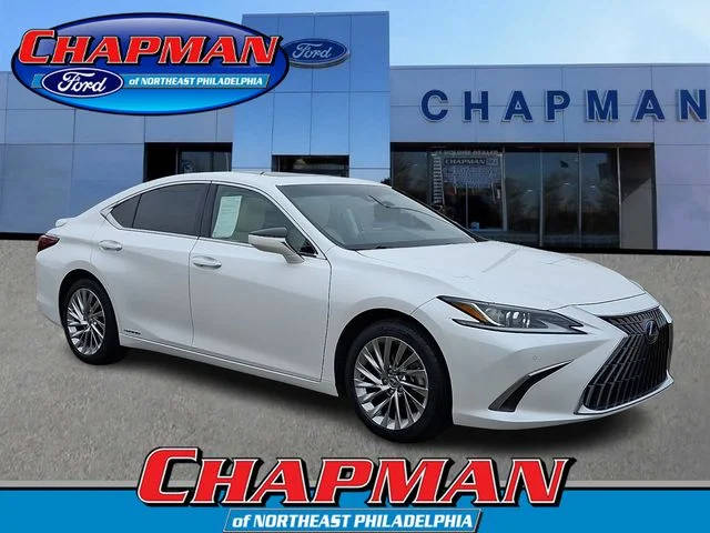 2022 Lexus ES ES 300h Luxury FWD photo