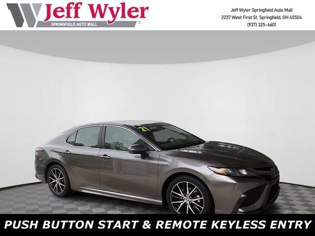 2021 Toyota Camry Hybrid SE FWD photo