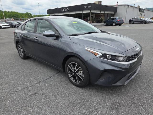 2023 Kia Forte LXS FWD photo