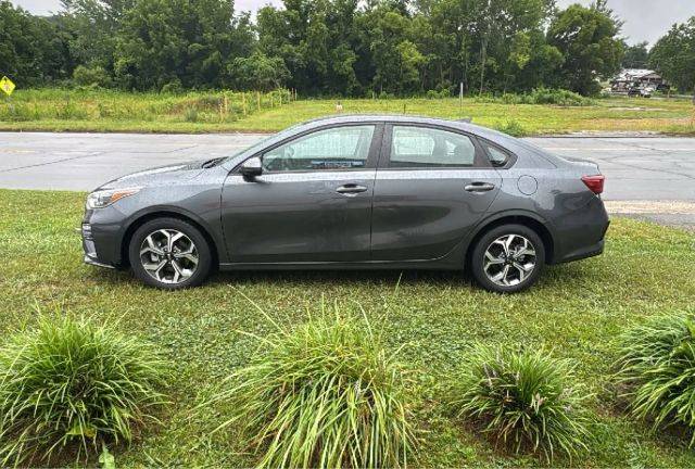 2021 Kia Forte LXS FWD photo