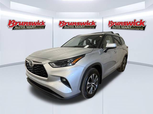 2023 Toyota Highlander XLE AWD photo
