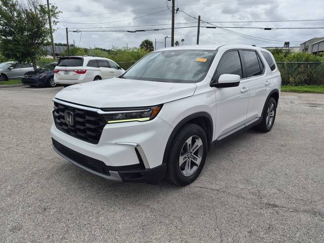 2023 Honda Pilot EX-L 7 Passenger FWD photo