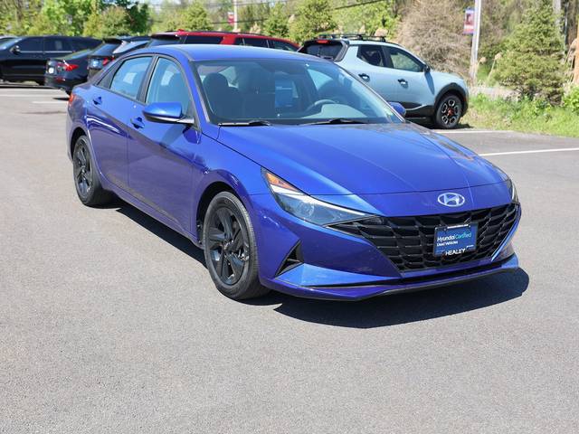 2023 Hyundai Elantra SEL FWD photo