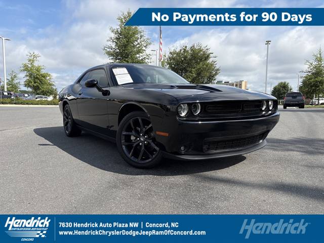 2023 Dodge Challenger SXT RWD photo