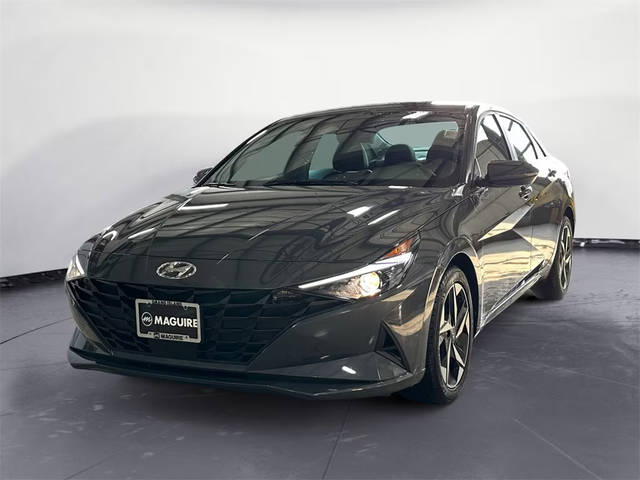 2023 Hyundai Elantra SEL FWD photo