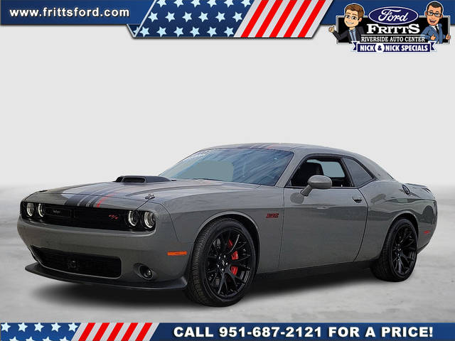 2023 Dodge Challenger R/T Scat Pack RWD photo