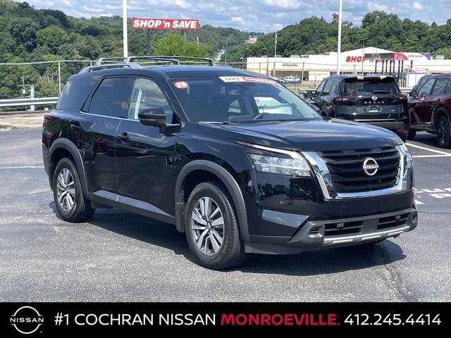 2023 Nissan Pathfinder SL 4WD photo
