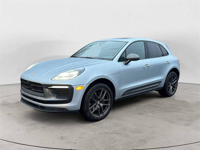 2023 Porsche Macan  AWD photo