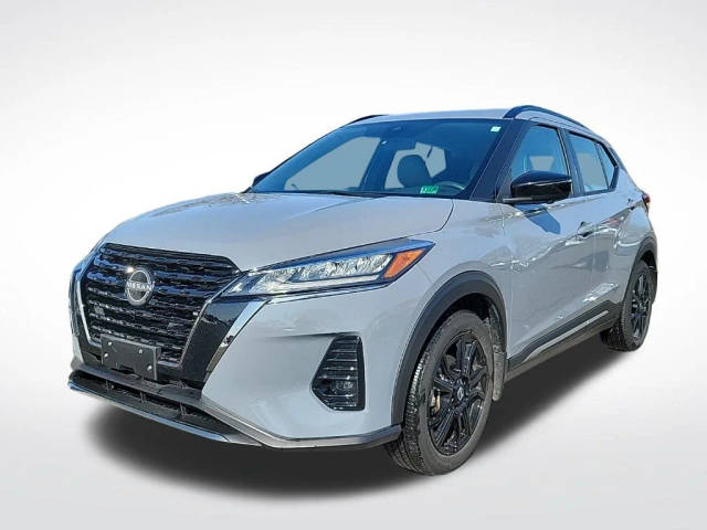 2023 Nissan Kicks SR FWD photo