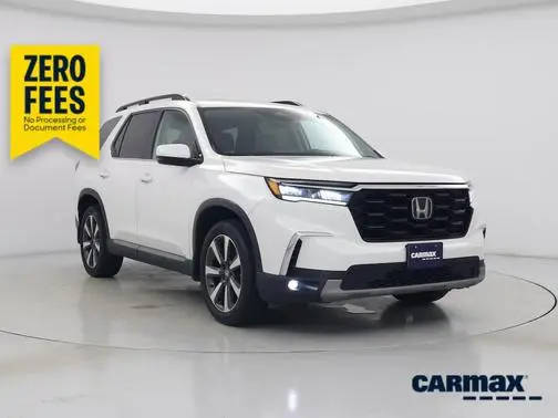 2023 Honda Pilot Touring AWD photo