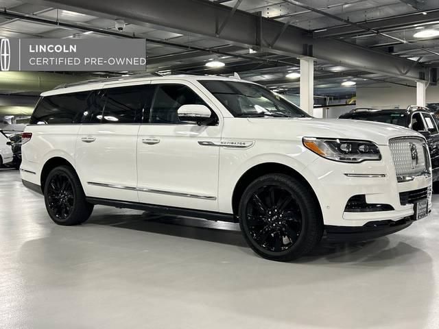 2023 Lincoln Navigator L Reserve 4WD photo