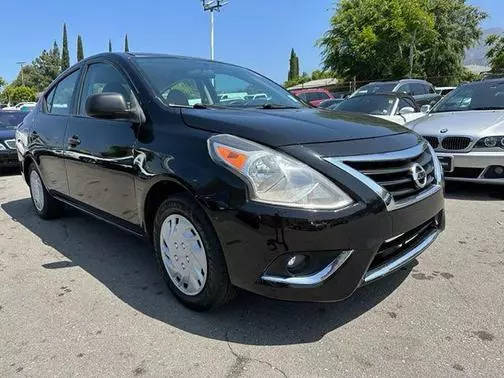 2015 Nissan Versa S FWD photo