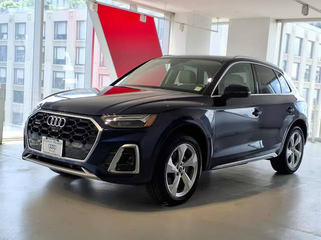 2023 Audi Q5 S line Premium Plus AWD photo