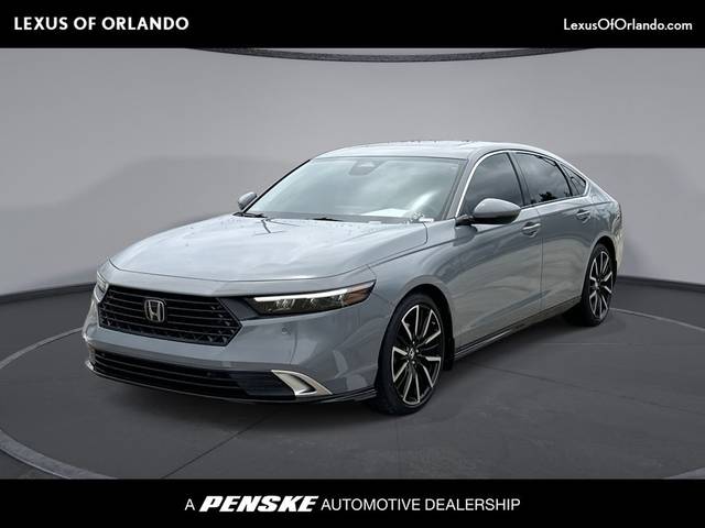 2023 Honda Accord Touring FWD photo