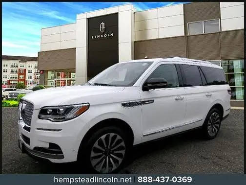2023 Lincoln Navigator Reserve 4WD photo