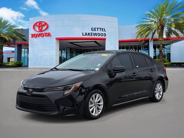 2023 Toyota Corolla LE FWD photo