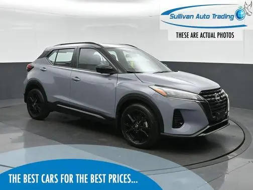 2023 Nissan Kicks SR FWD photo