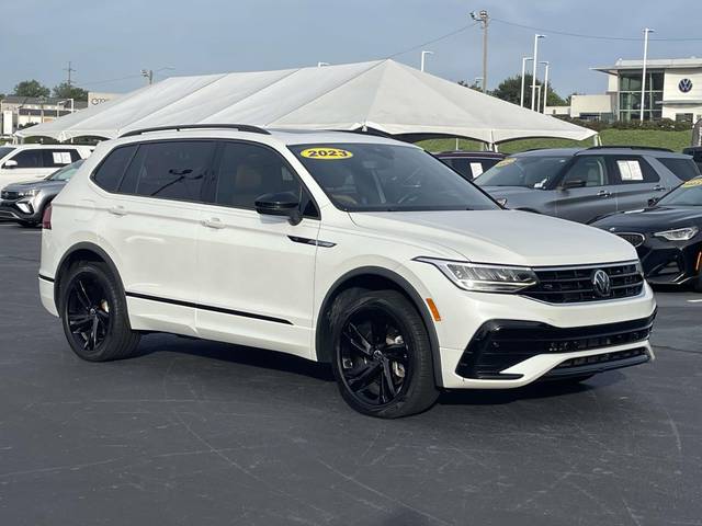 2023 Volkswagen Tiguan SE R-Line Black FWD photo
