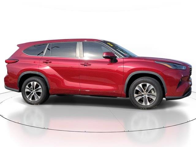 2023 Toyota Highlander XLE FWD photo